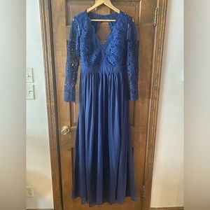 Navy blue lace long sleeve maxi dress